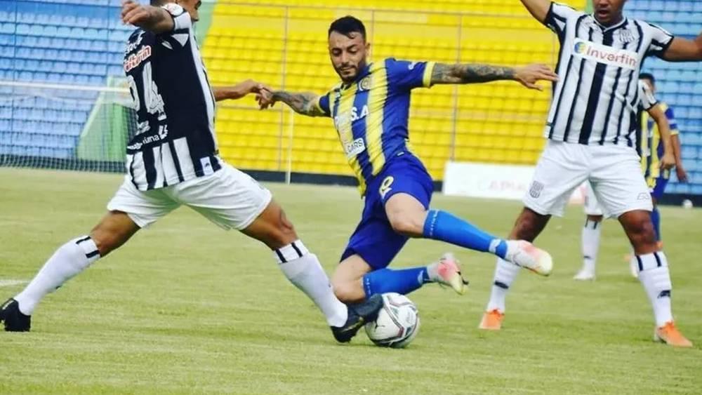 دفع 10 ألاف دولار لارتداء القميص رقم "10" وأغدق على رفاقه ومدربيه بالمال.. هكذا استغل الأوروغوياني "مارسيت" كرة القدم للتغطية على تجارة المخدرات!