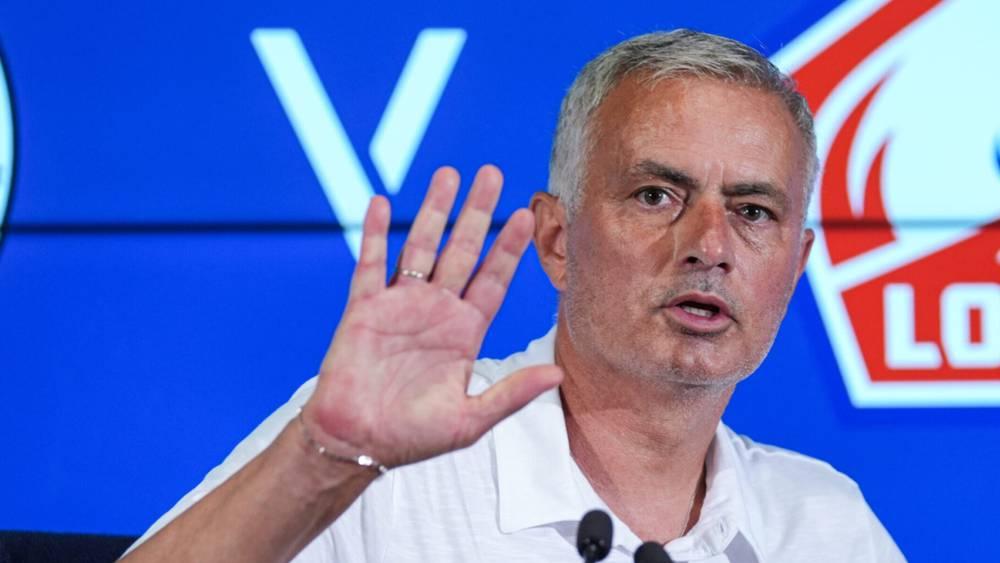 "ميلياردير" أمريكي يريد إعادة مورينيو للتدريب في الدوري الإنجليزي الممتاز