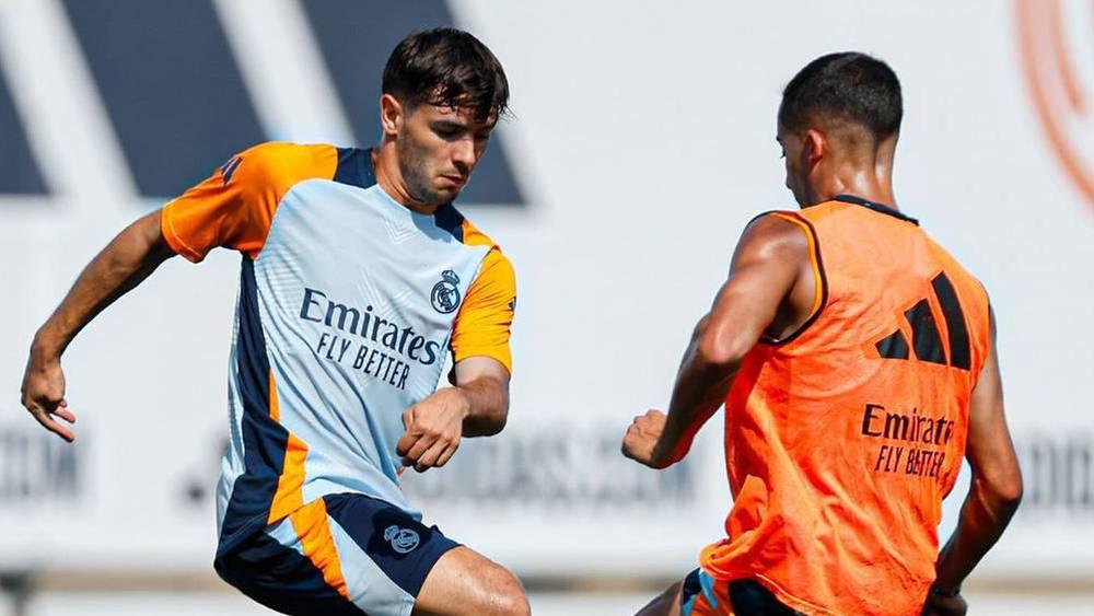 براهيم دياز يعود للتداريب الجماعية لريال مدريد بعد غياب دام أكثر من شهر