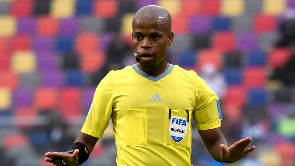 خاص/ الحكم الجنوب أفريقي توم أبو نجيل يقود مباراة المغرب والغابون في تصفيات "كان 2025"