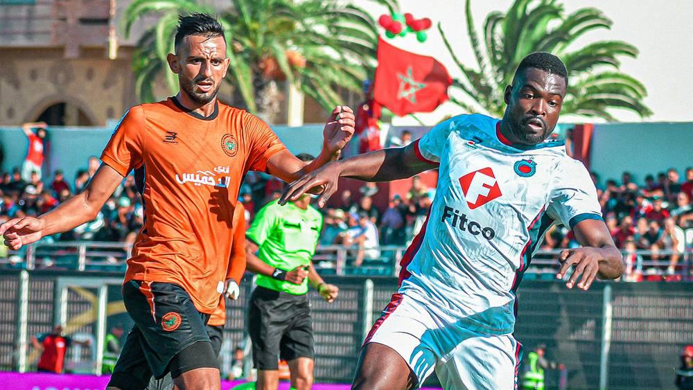 صيانة عشب ملعب المسيرة يفرض على أولمبيك آسفي الاستقبال في الزمامرة