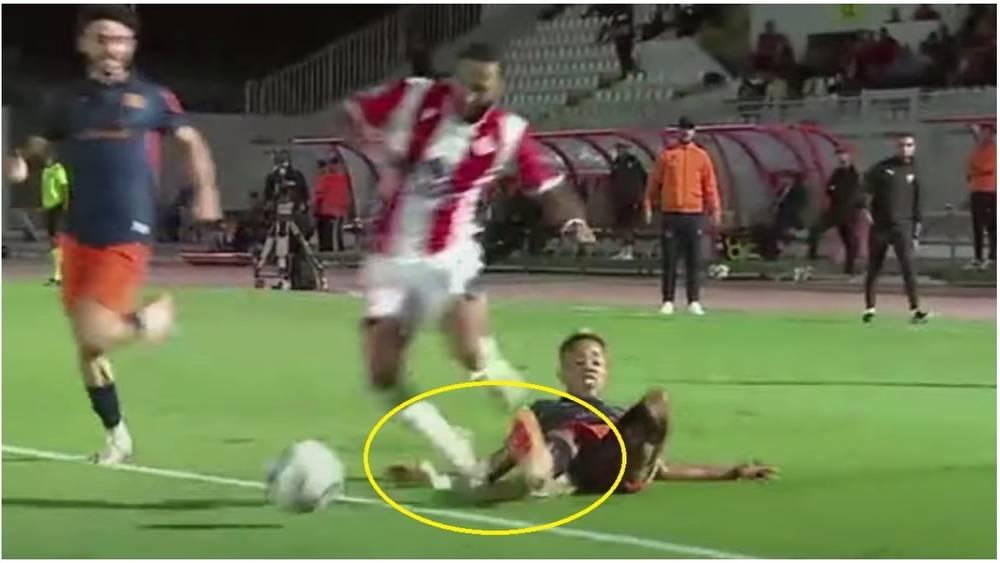 مديرية التحكيم: "تراجع الحكم عن منح ركلة جزاء للوداد ضد نهضة بركان وإعلانه عن ضربة حرة كان صحيحا"