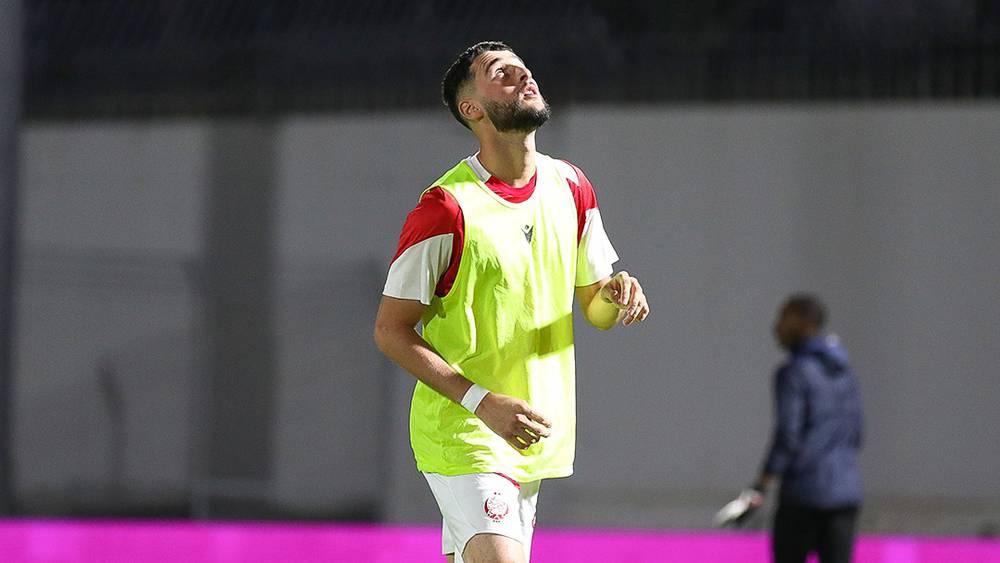 الإصابة تهدد مشاركة نسيم الشادلي في مباراة الوداد أمام الفتح