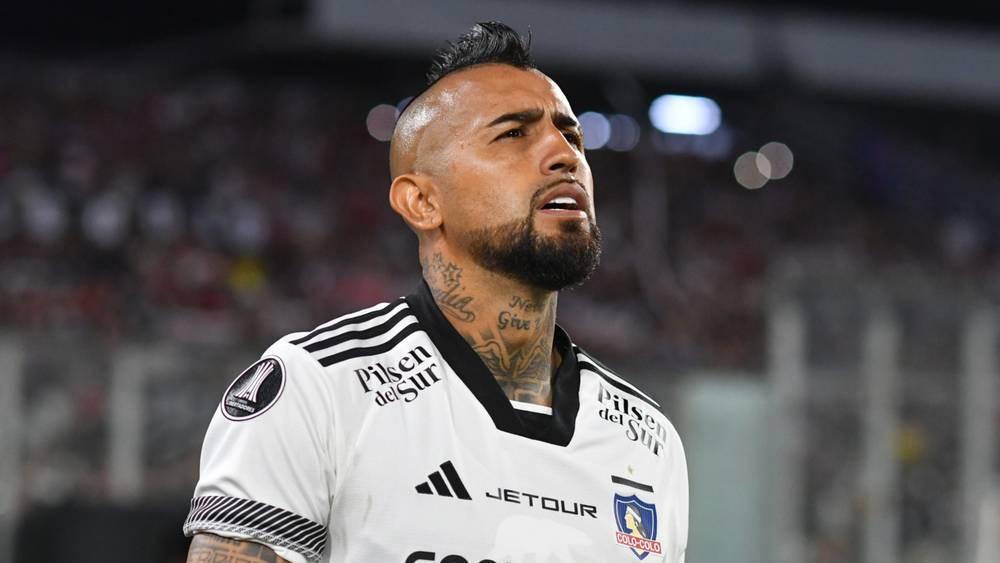 أرتورو فيدال "مُتورط" في قضية "اعتداء جنسي" في التشيلي