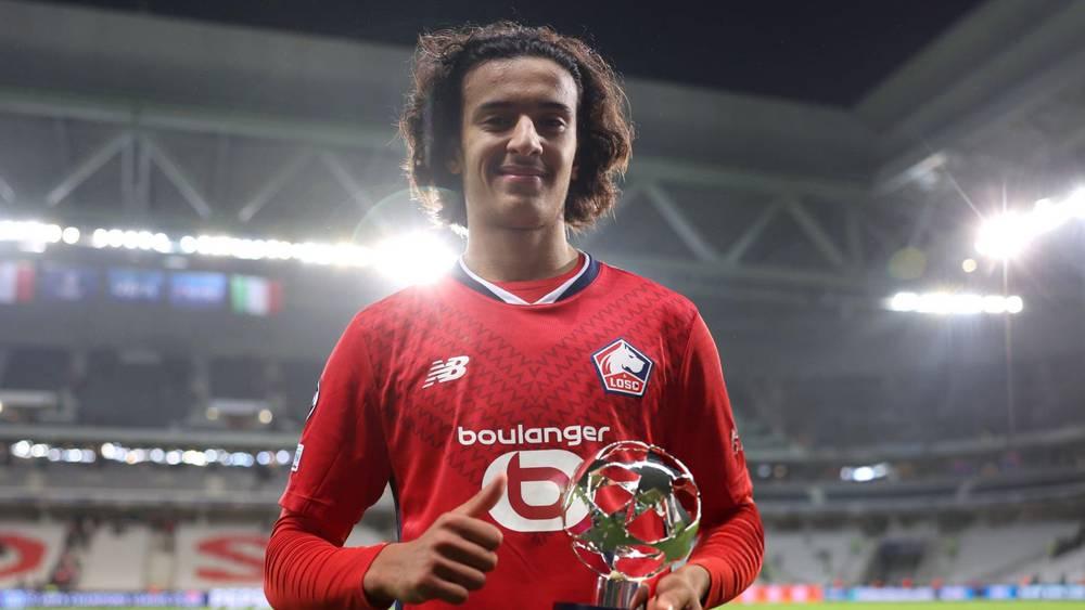 أيوب بوعدي يحصل على جائزة "أفضل لاعب" في مباراة فريقه ليل أمام يوفنتوس بدوري الأبطال