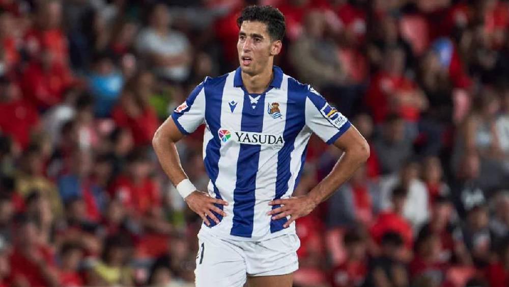 مدرب ريال سوسيداد يؤكد معاناة أكرد من آلام في أوتار الركبة بعد مباراة فيكتوريا بلزين ويصرح: "الأمر لا يبدو جيدا"