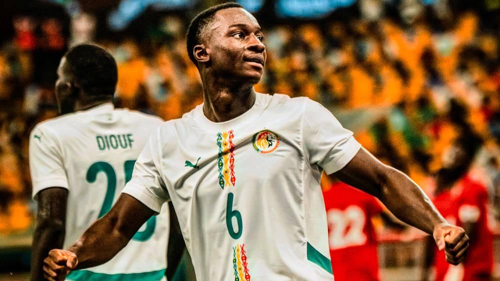 ديارا (لاعب المنتخب السنغالي): "سنذهب إلى المغرب من أجل إحضار كأس أمم أفريقيا إلى الديار"