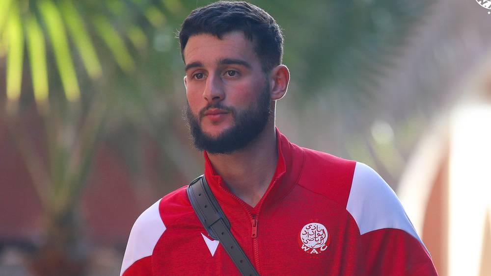 الشادلي مهدد بالغياب عن الديربي واسمه خارج القائمة المدعوة للمشاركة في المباراة