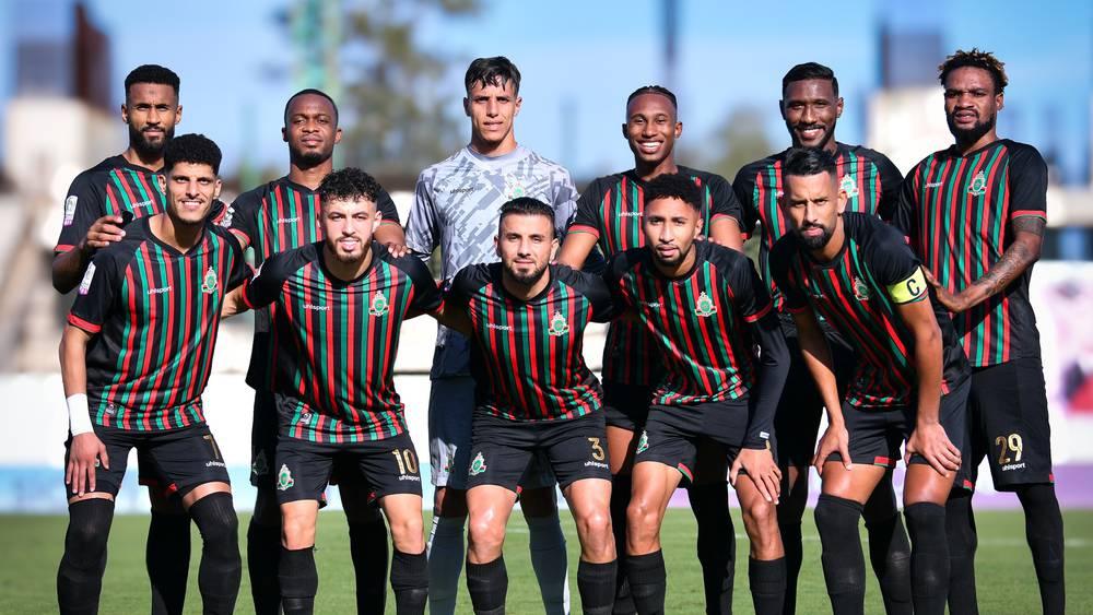 فيلود يمنح السبت يوم راحة للاعبي الجيش الملكي قبل استئناف التداريب غدا الأحد تحضيرا لمباراة الرجاء