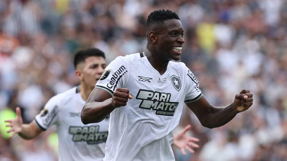 بـ10 لاعبين منذ الثانية 30.. بوتافوغو يُتوج بكوبا ليبرتادوريس للمرة الأولى في تاريخه بعد 120 سنة من الانتظار