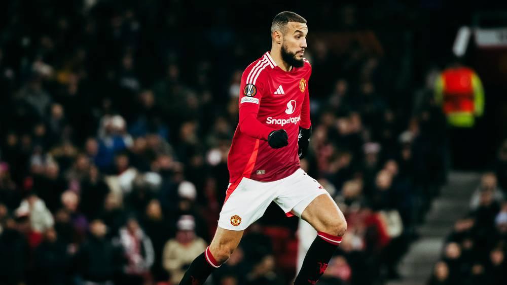 نصير مزراوي ضمن "تشكيلة الشهر" في الدوري الإنجليزي الممتاز