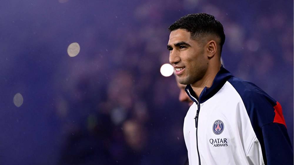 حكيمي: "ترشيحي لأفضل لاعب أفريقي نتيجة لمجهوداتي منذ كنت صغيرا وأرغب في حضور عائلتي إن توجت بالجائزة"