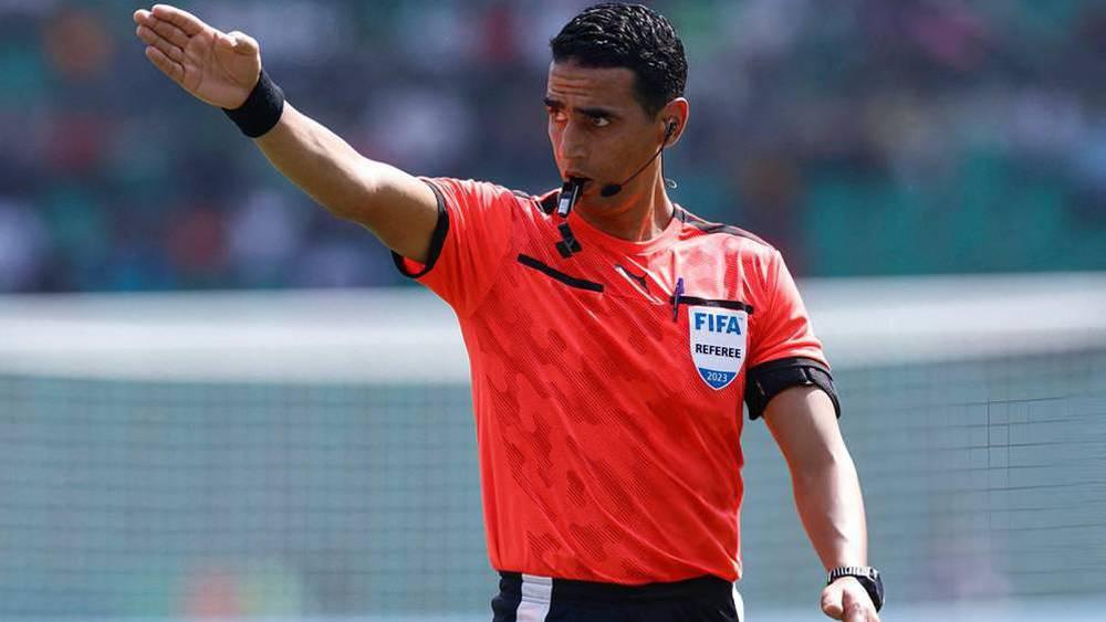 طاقم تحكيمي مغربي بقيادة جلال جيد يُدير مباراة ملعب أبيدجان وأورلاندو بيراتس في عصبة الأبطال