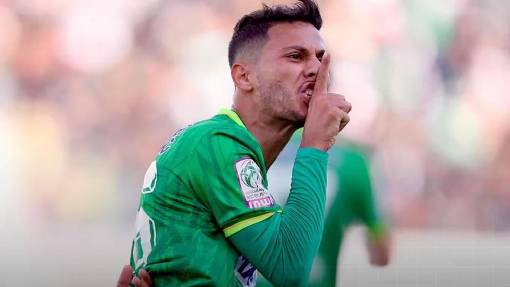 في تصرف غير احترافي من لاعب أجنبي.. بوزوق رفض إجراء الإحماءات والمشاركة في مباراة الرجاء أمام سان داونز بجنوب أفريقيا