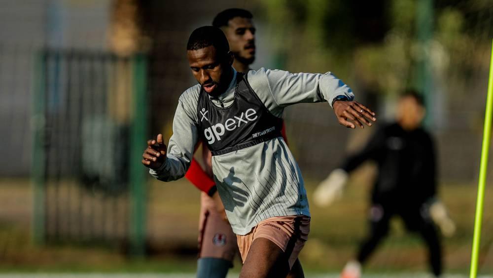 دياكيتي يُوقّع عودته للتداريب الجماعية للفتح الرياضي بعد تعافيه من إصابة لازمته لـ3 أشهر