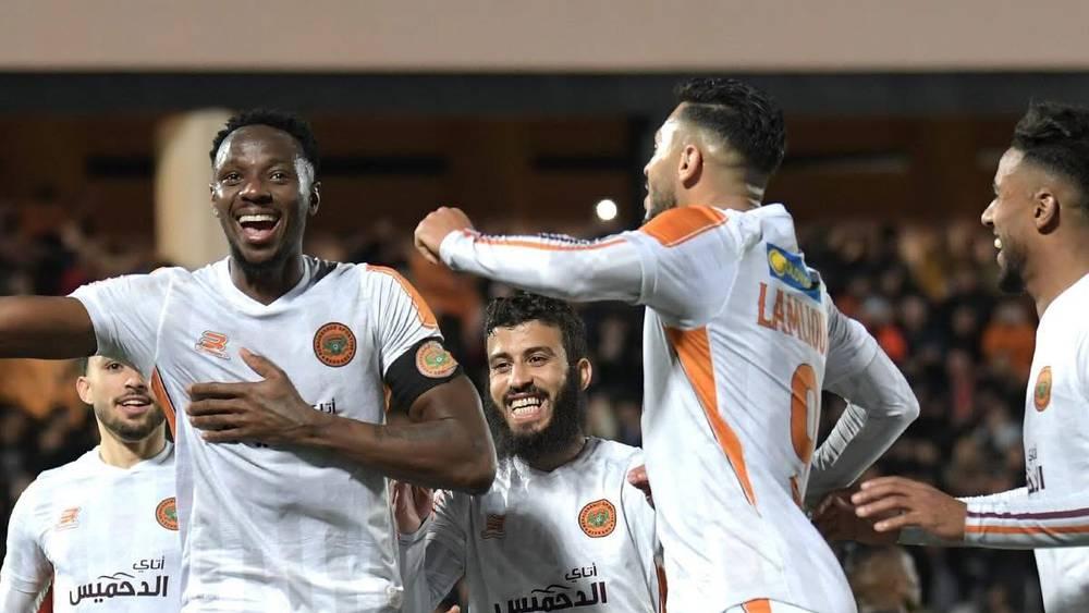 نهضة بركان يحقق فوزه الـ10 ويواصل صدارة البطولة الاحترافية بعد انتصاره على المغرب الفاسي (2-0)