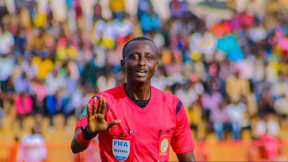 "الكاف" يعين حكما من بوروندي لإدارة مباراة الجيش الملكي أمام مانييما الكونغولي في عصبة الأبطال