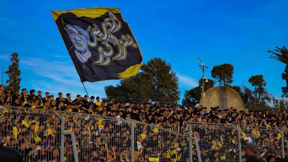 فصيل "فاتال تايغرز" يزور تدريبات المغرب الفاسي قبل مواجهة الوداد