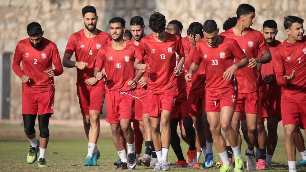 حسنية أكادير يواصل الموسم دون انتدابات جديدة بسبب استمرار المنع وفشل إدارة النادي في رفعه