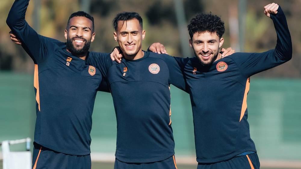 كأس الكونفدرالية/ نهضة بركان يستأنف تداريبه غدا الأربعاء قبل السفر إلى باماكو لمواجهة الملعب المالي