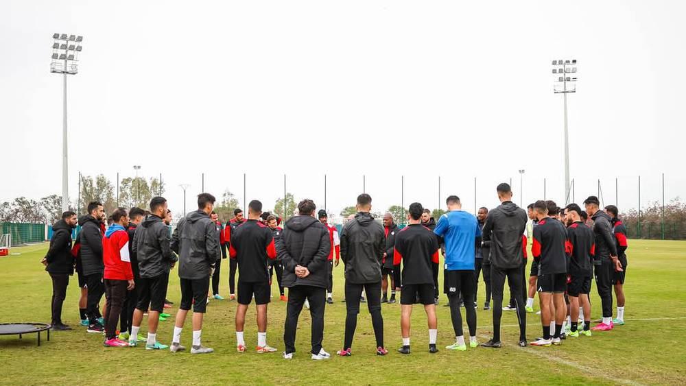 الوداد يقرر تعيين مساعد مدرب مغربي لتعزيز الطاقم التقني لموكوينا