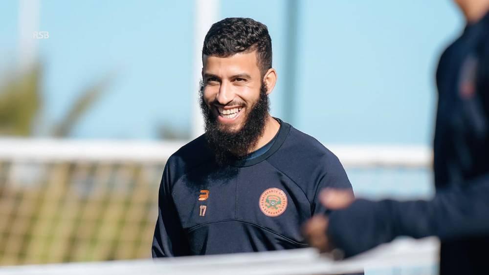 لبحيري لـ"البطولة": "سعيد بتجديد عقدي مع نهضة بركان.. وَجدت ضالتي هنا وآمل أن يُبارك لي الله في هذه الخطوة"