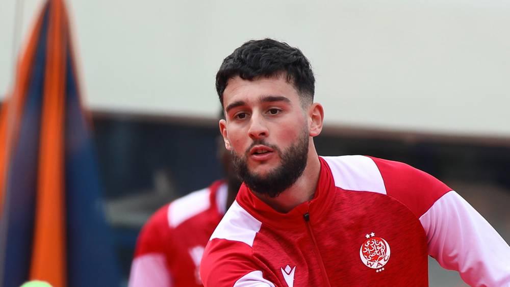 نسيم الشاذلي يتمرد مرة أخرى على الوداد قبل مباراة المغرب التطواني!