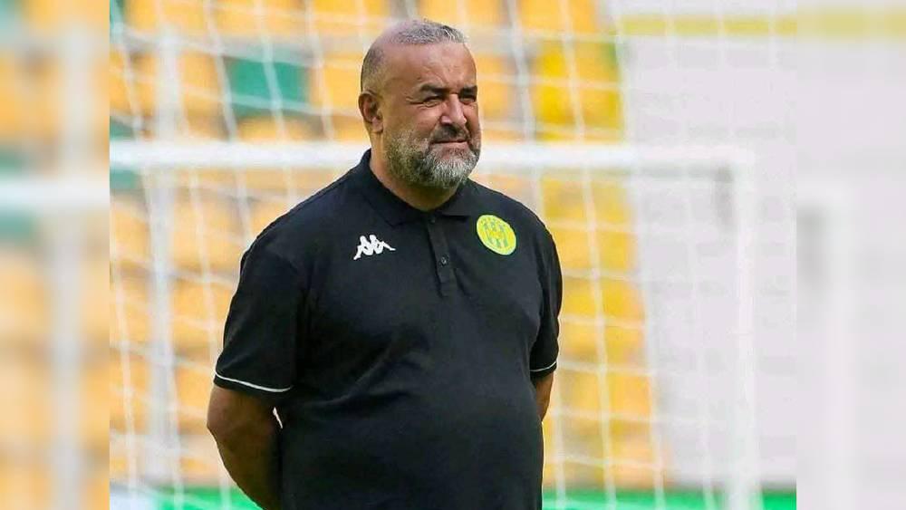 شبيبة القبائل ردا على بنشيخة: "تم إخطارنا بالاستقالة عبر بريد إلكتروني والإعلان عنها عبر الصحافة يدل على عدم مراعاة النادي"