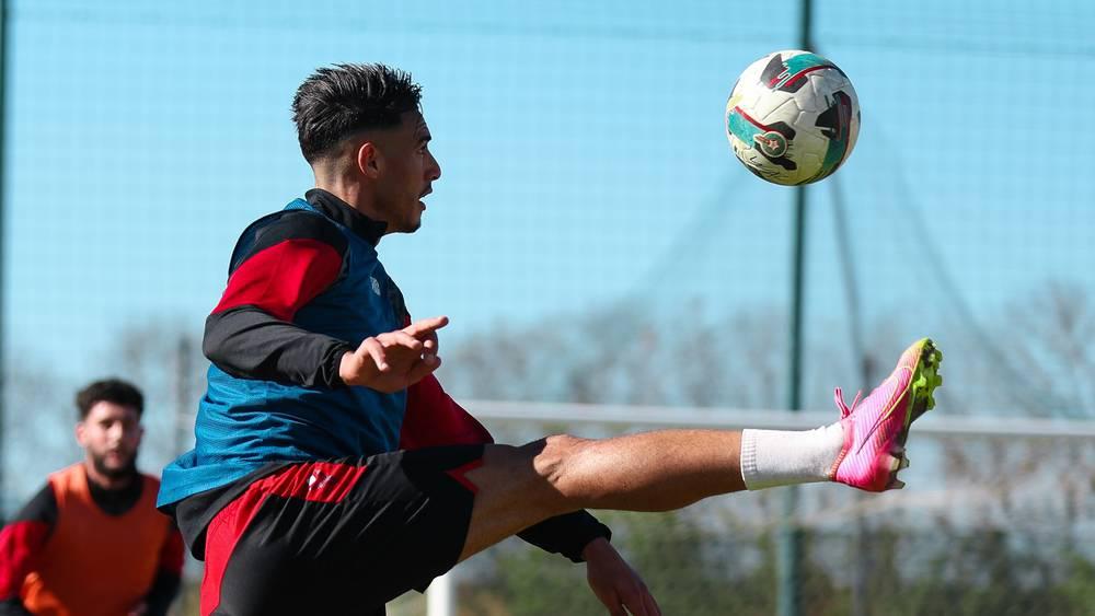 بحضور نسيم الشاذلي.. الوداد يستأنف تداريبه استعداداً لمواجهة اتحاد تواركة