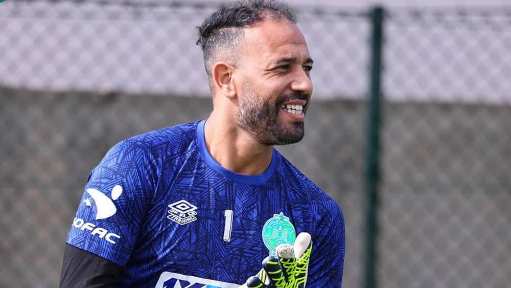 بعد الإنفصال عن الرجاء.. الزنيتي حارسا للوصل الإماراتي في دوري أبطال آسيا