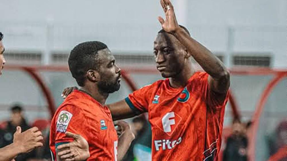 صاماكي وديارا يهددان أولمبيك آسفي باللجوء إلى "فيفا"