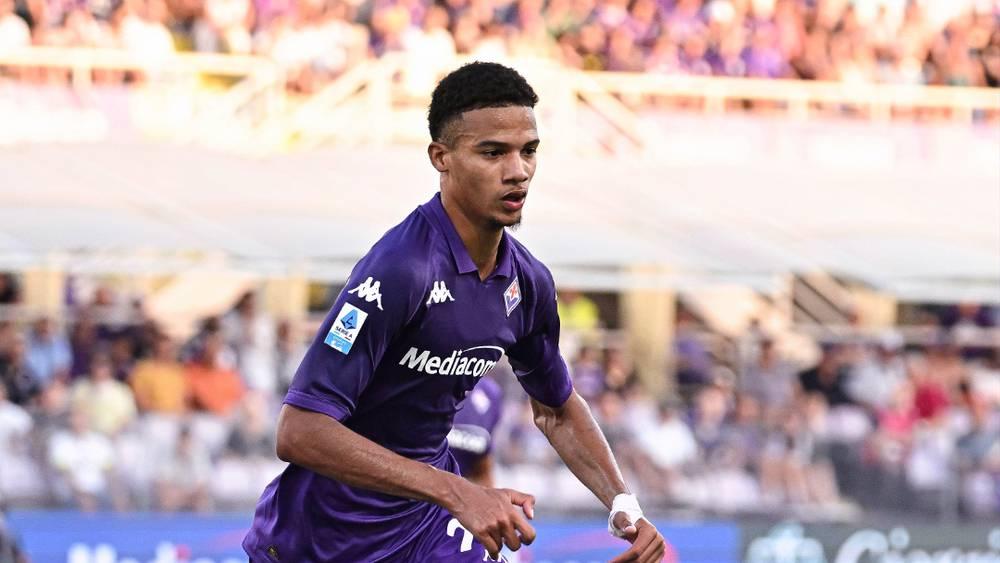 فيورنتينا يبحث عن بديل لريتشاردسون بعد رغبة هذا الأخير في الرحيل