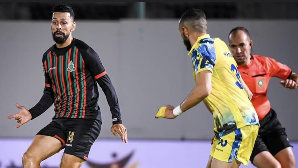 الجيش الملكي يفسخ عقد لاعبه محمود بنحليب بالتراضي