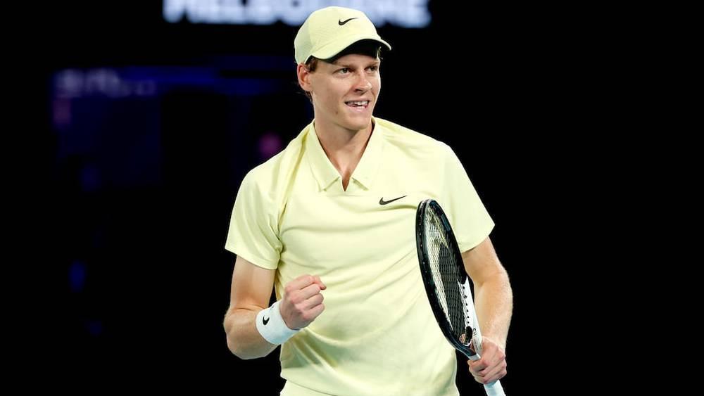 يانيك سينر يتوج بلقب بطولة أستراليا المفتوحة للتنس للمرة الثانية على التوالي بعد فوزه على ألكسندر زفيريف