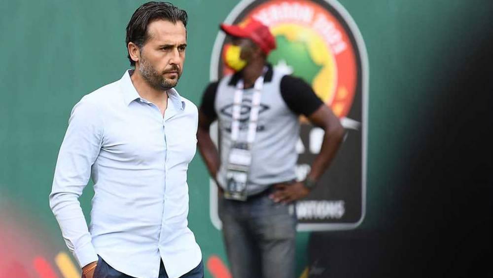 أم صلال القطري يقترب من التعاقد مع المدرب الفرنسي باتريس بوميل