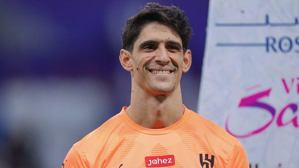 بـ20 "كلين شيت".. بونو يتصدر قائمة الحراس الأجانب الأكثر حفاظا على نظافة الشباك رفقة الهلال في الدوري السعودي