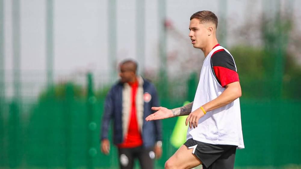 آرثور: "رغم العروض الأوروبية الوداد كان الخيار الأنسب لمسيرتي الكروية"