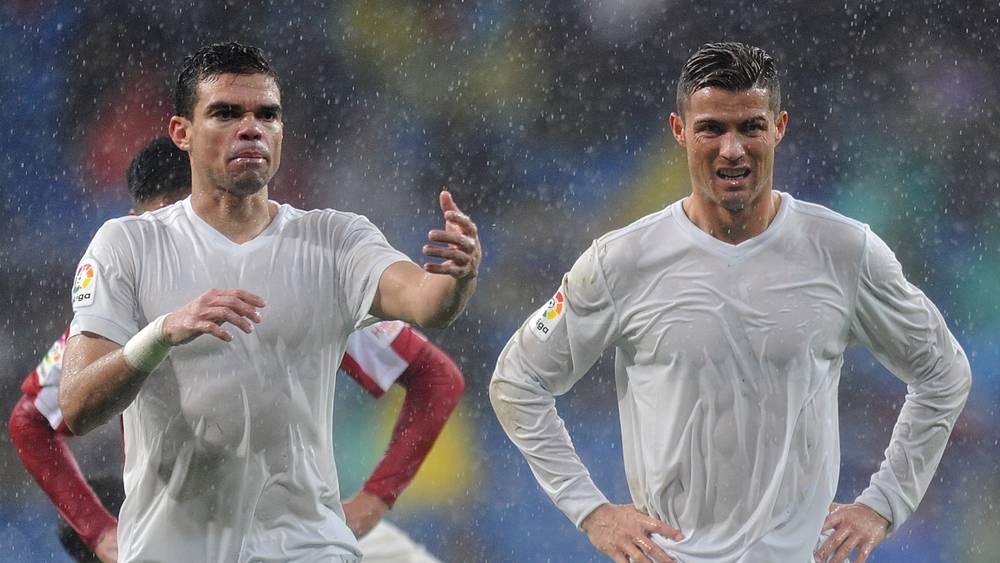 بيبي: "كريستيانو طلب مني البقاء في ريال مدريد لدرجة أنه كان مستعدا للتخلي عن جزء من راتبه!"