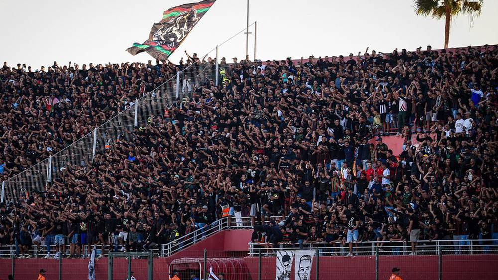 الجيش الملكي يطرح تذاكر مباراته أمام اتحاد طنجة ويُحدد أثمنتها في 30 و50 درهما