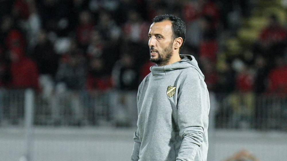 المغرب الفاسي يؤهل مدربه أكرم الروماني والأخير يحضر مواجهة النادي المكناسي