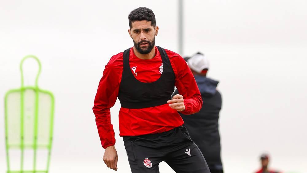 الوداد الرياضي يفتقد خدمات ظهيره أيوب بوشتة أمام شباب المحمدية بداعي الإصابة