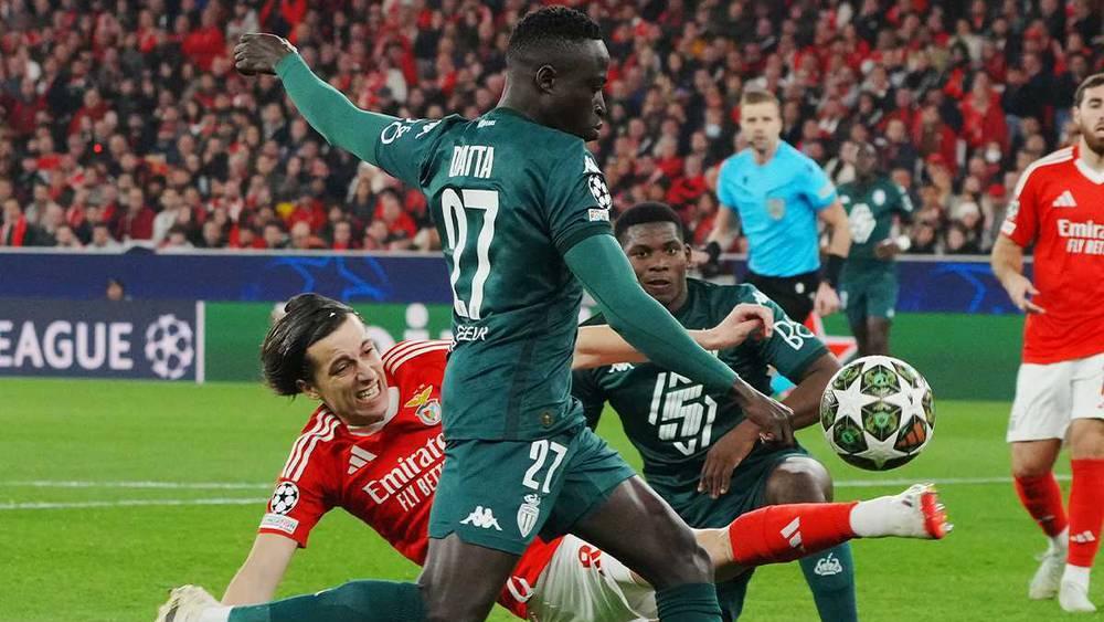 دوري أبطال أوروبا/ بنفيكا يتأهل إلى ثمن النهائي بعد التعادل إيابا ضد موناكو (3-3) في مباراة عرفت تسجيل بنصغير لهدف