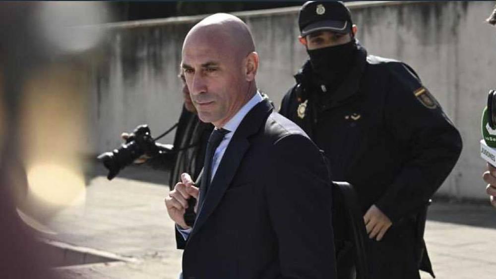 "الطاس" ترفض استئناف روبياليس ضد إيقافه 3 سنوات في قضية "قبلة هيرموسو"