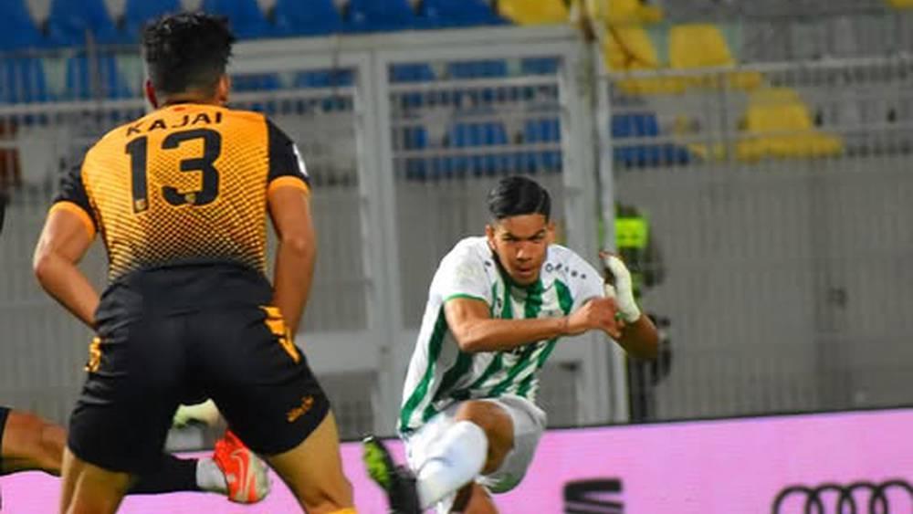 البطولة الاحترافية/ الدفاع الجديدي يحقق انتصاره الثاني تواليا على حساب اتحاد تواركة (1-0)