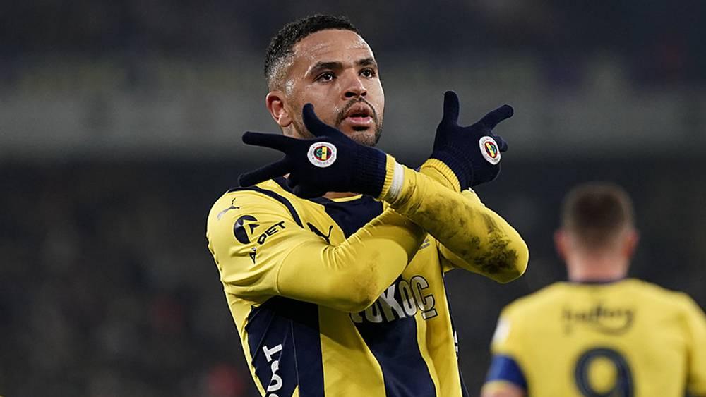 مساعد مدرب فنربخشة: "النصيري يريد اللعب وتسجيل الأهداف دائما واستبدلناه من أجل إراحته قبل المباريات الأوروبية"