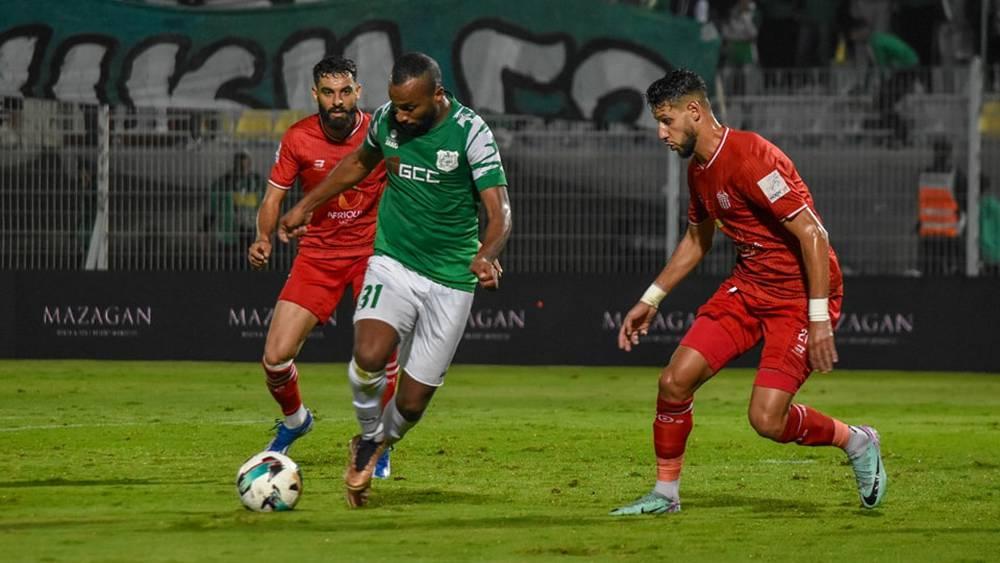 حسنية أكادير يعلن استقبال الدفاع الجديدي بملعب الحسن الثاني في فاس