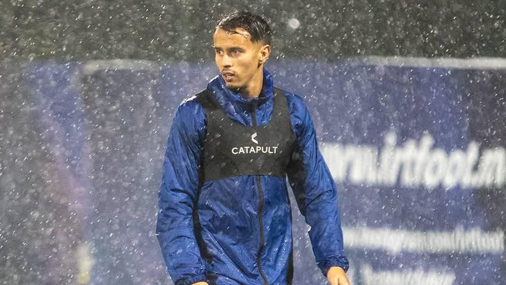 تحت أجواء ماطرة.. اتحاد طنجة يواصل تحضيراته لمواجهة الوداد