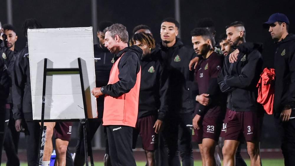 الجيش الملكي يخوض آخر حصصه التدريبية بملعب "30 يونيو" قبل مواجهة بيراميدز في عصبة الأبطال