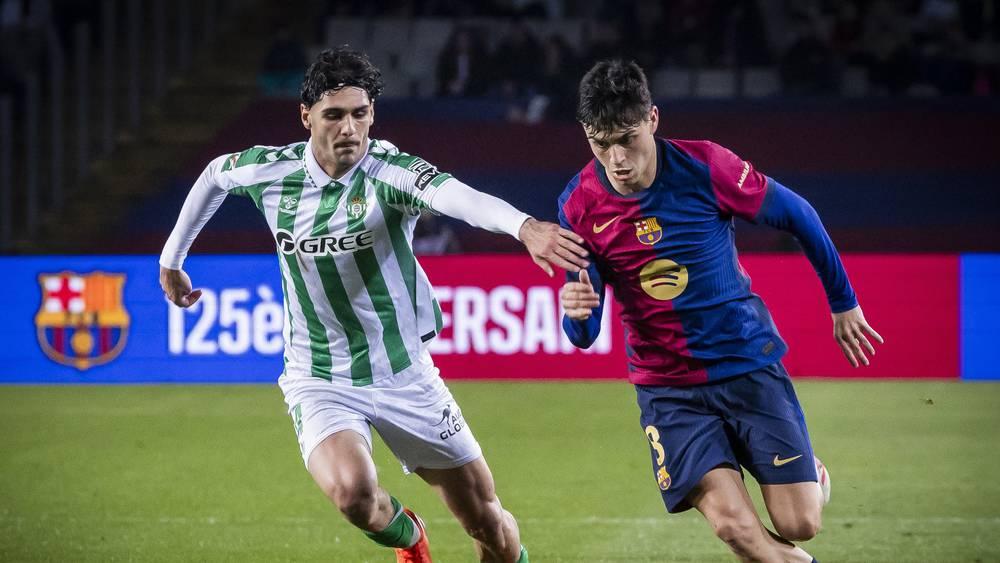 برشلونة يتعادل ضد بيتيس ويوسع الفارق مع ريال مدريد إلى 4 نقاط