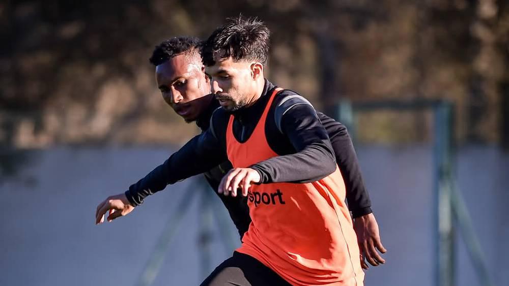 أجوغلال: "لا خيار أمامنا سوى الفوز أمام بيراميدز وبدعم الجماهير سنحقق التأهل"